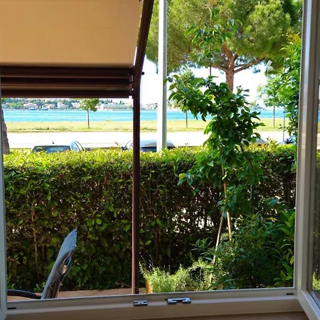 Blu Infinito Apartment&studios ホームステイ *