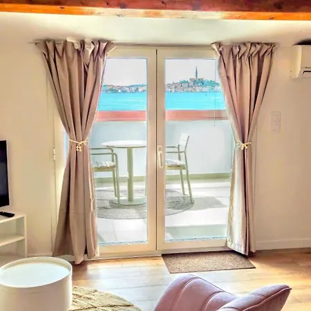 Blu Infinito Apartment&studios Homestay szállás *