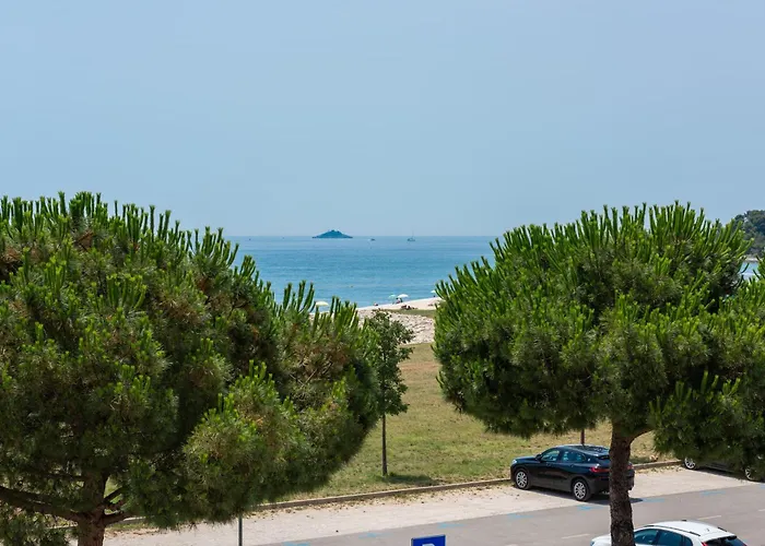 Blu Infinito Apartment&studios Homestay