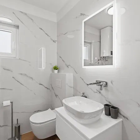 Blu Infinito Seaview Apartment&Studios *