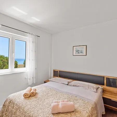 Blu Infinito Seaview Apartment&Studios *